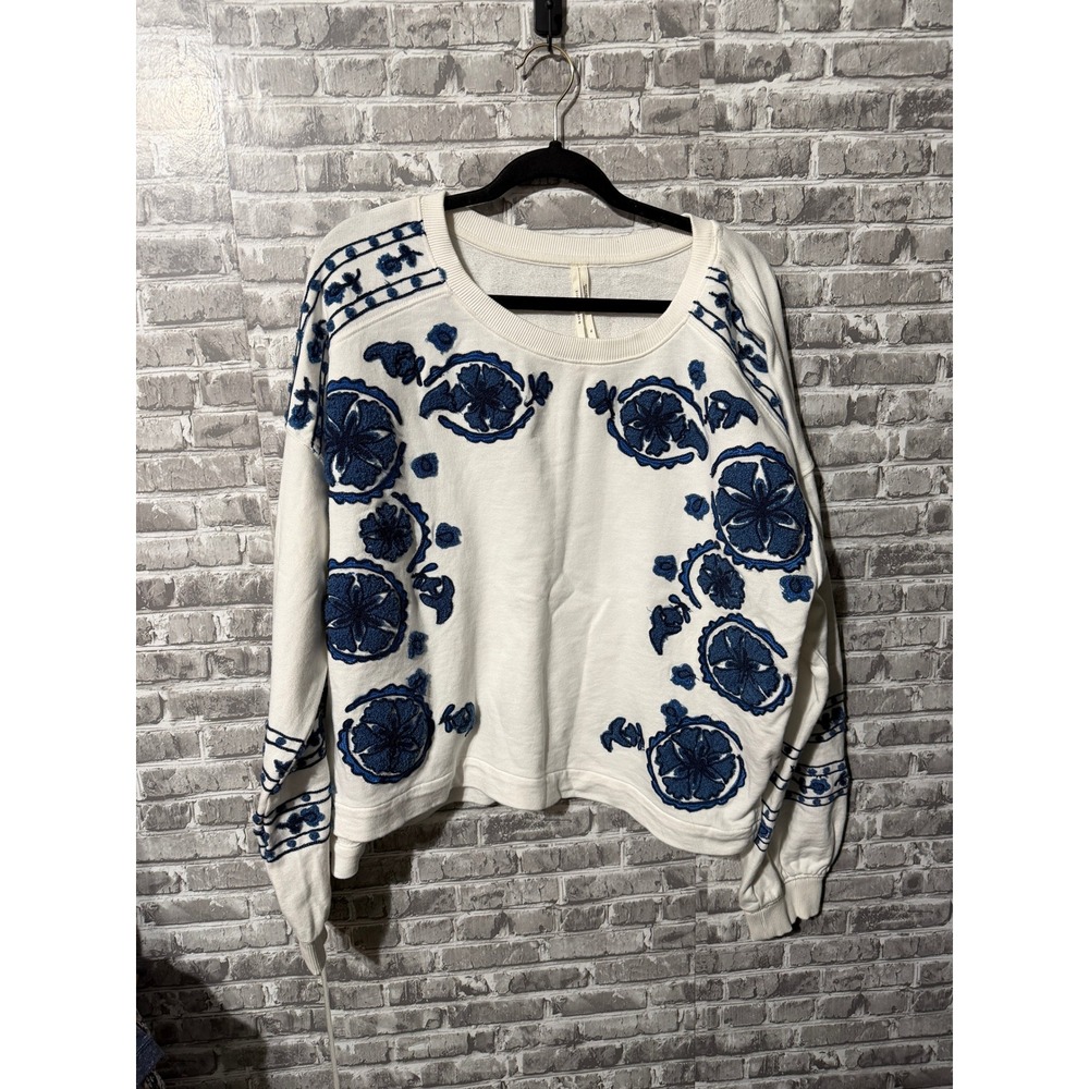 Anthropologie Long-Sleeve Floral Embroidered‎ Top
